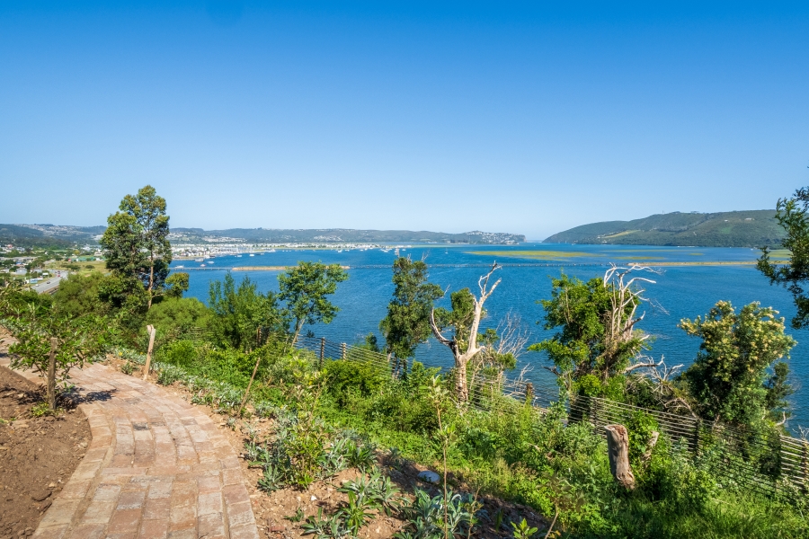 5 Bedroom Property for Sale in Paradise Western Cape